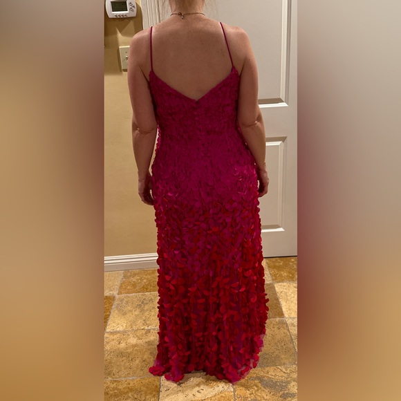 One of a kind stunning gown - Picture 3 of 3